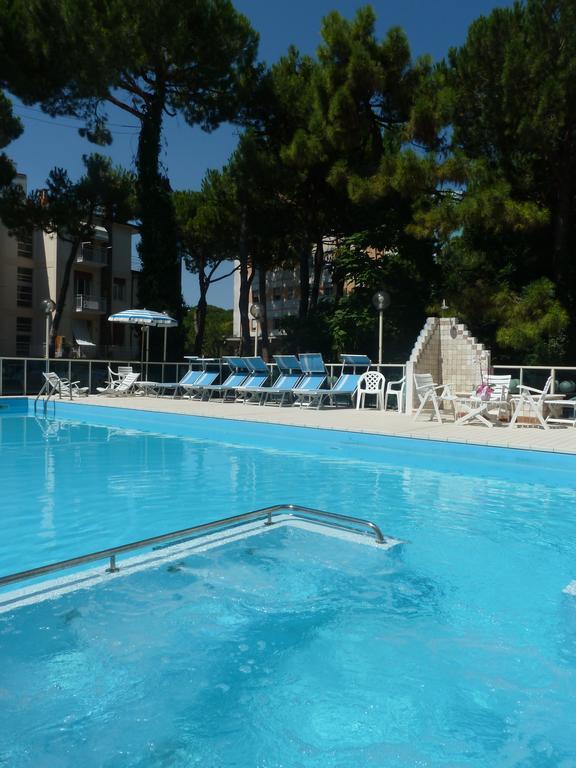 Hotel Astra Milano Marittima Exterior photo