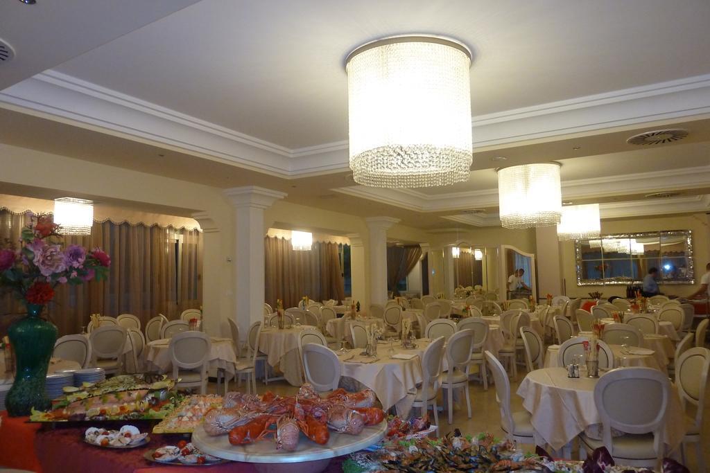 Hotel Astra Milano Marittima Exterior photo