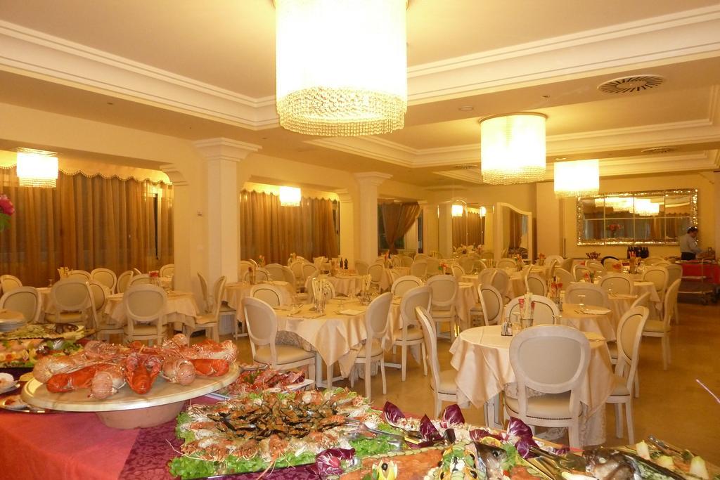 Hotel Astra Milano Marittima Exterior photo